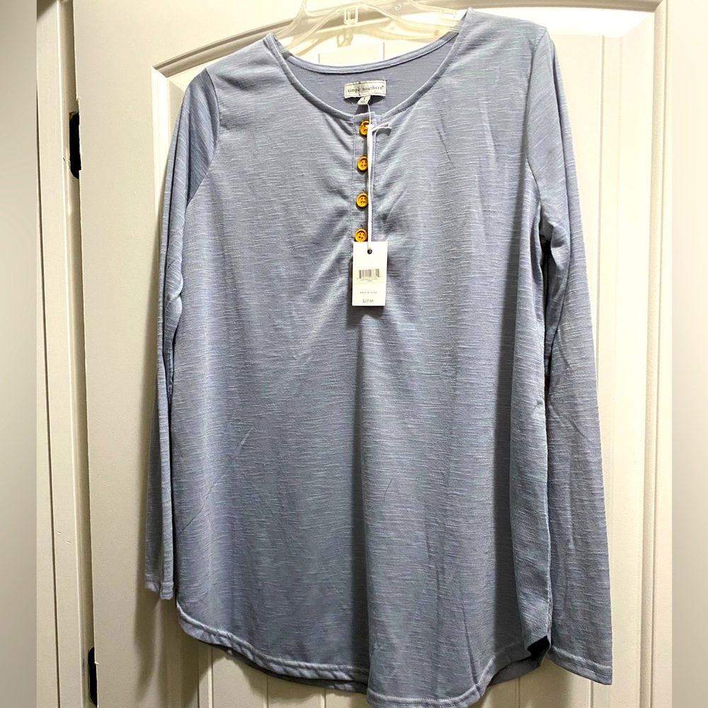 Women’s long sleeve light weight shirt